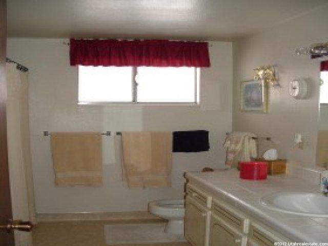 111 E 1200 N, Centerville, UT 84014 — photo 4