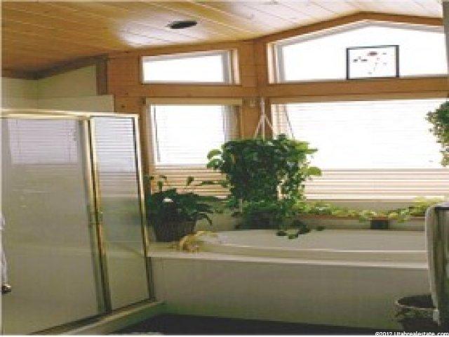 1057 S 6525 E, Huntsville, UT 84317 — photo 8