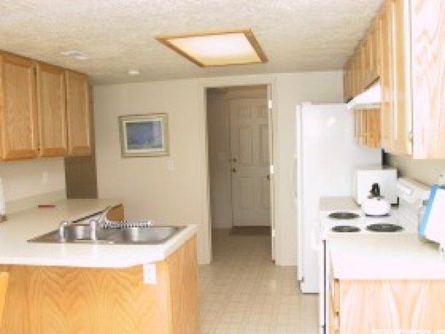 147 W 2525 N #28, Ogden, UT 84414 — photo 6