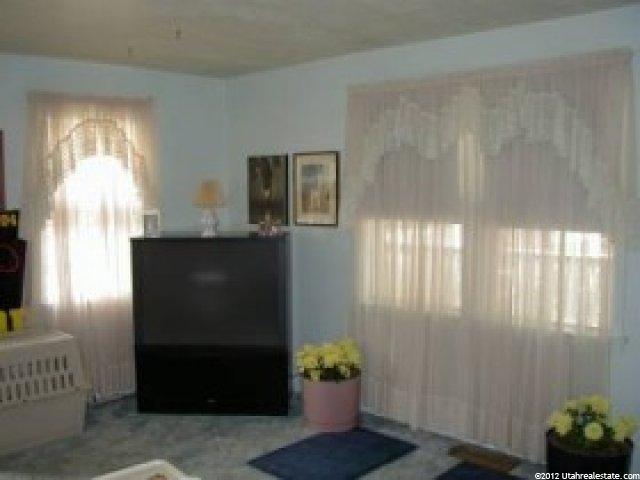 907 Grandview Dr, Ogden, UT 84403 — photo 3