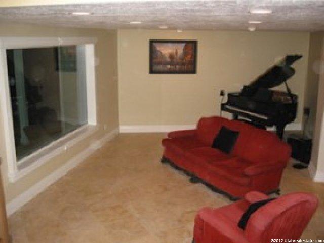 1402 N 900 E, Bountiful, UT 84010 — photo 2