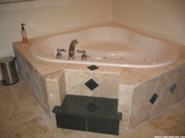 1402 N 900 E, Bountiful, UT 84010 — photo 6