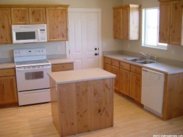 679 Legend Dr, Logan, UT 84321 — photo 2