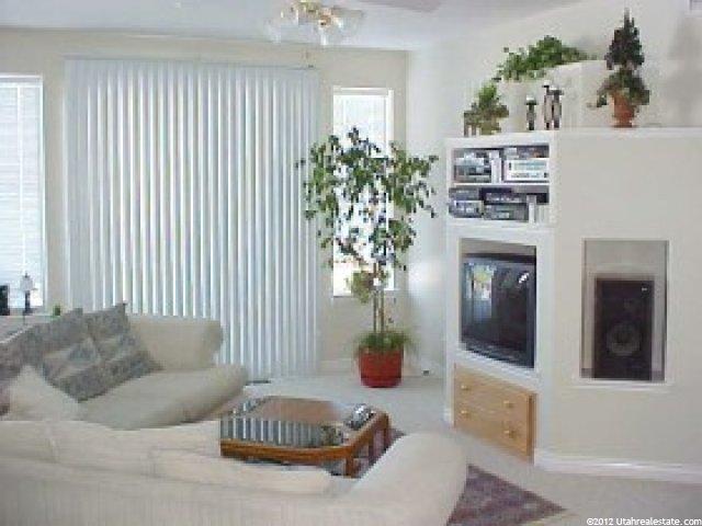 15237 Mountainside Dr, Riverton, UT 84065 — photo 5