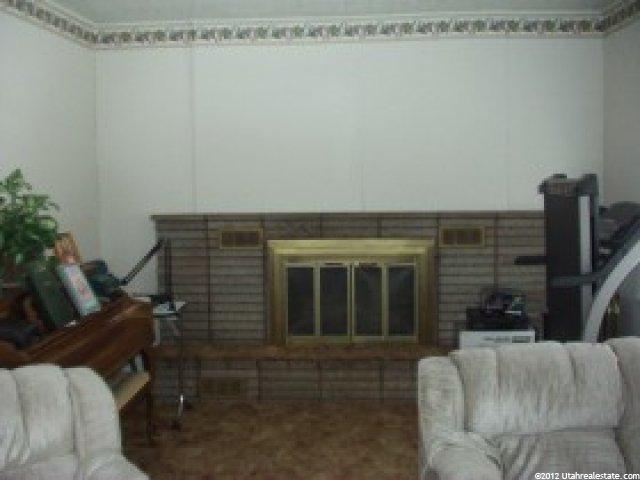 279 E Main St, Grantsville, UT 84029 — photo 2