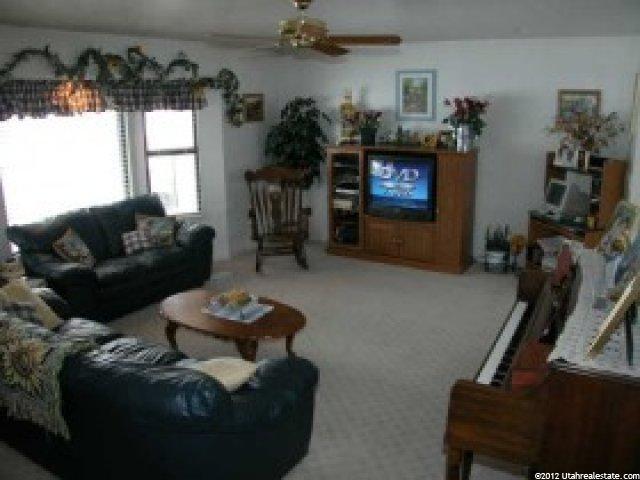 5806 W 4600 S, Hooper, UT 84315 — photo 2