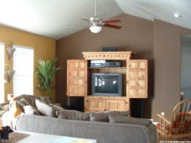2967 W 1950 N, Clinton, UT 84015 — photo 3