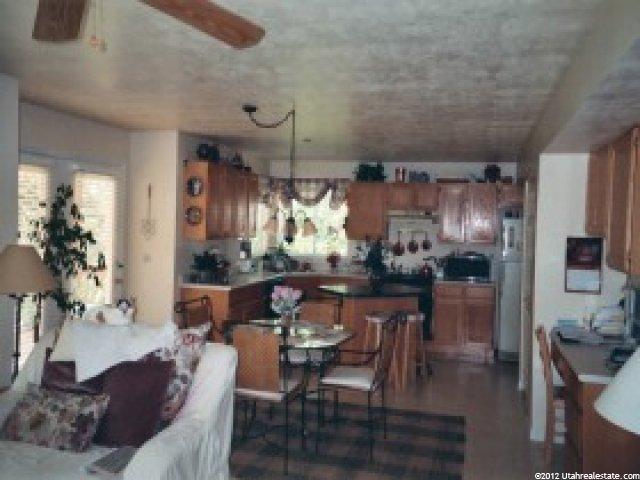 2016 Oak Manor Dr, Sandy, UT 84092 — photo 2