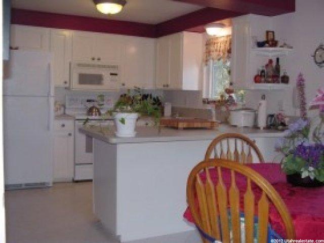 359 E 650 S, Kaysville, UT 84037 — photo 2