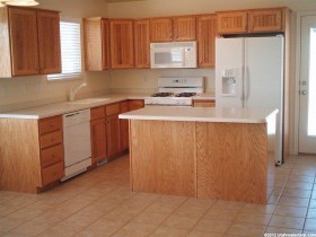 1272 W 1175 N, Clinton, UT 84015 — photo 4