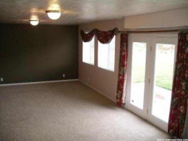 259 E Shadowbrook Ln, Kaysville, UT 84037 — photo 3