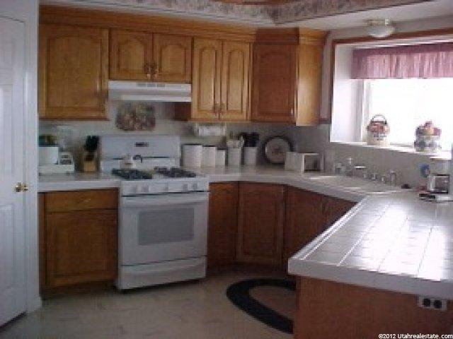 237 W 3100 N, North Ogden, UT 84414 — photo 3