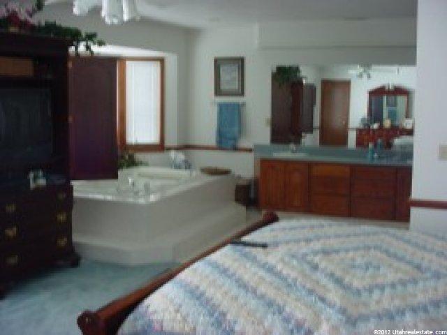 359 N 1000 E, Hyde Park, UT 84318 — photo 4