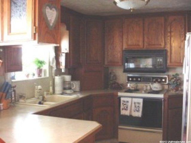1876 W 5075 S, Roy, UT 84067 — photo 8