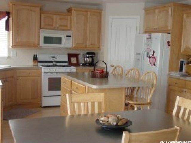 850 W 3050 S, Syracuse, UT 84075 — photo 3