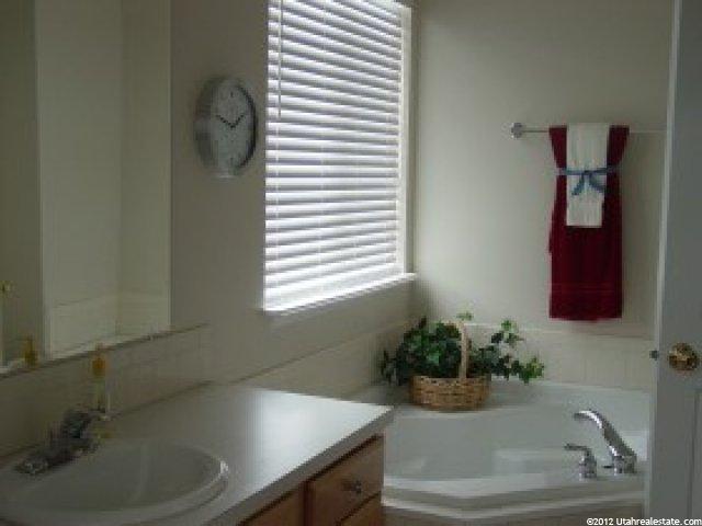 850 W 3050 S, Syracuse, UT 84075 — photo 8