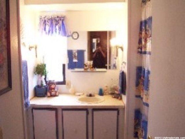 680 N Main St #D17, Kaysville, UT 84037 — photo 6