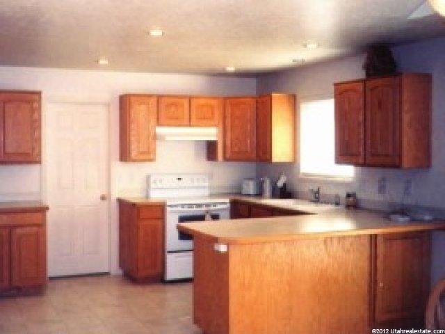 387 W 1875 N, North Ogden, UT 84414 — photo 2