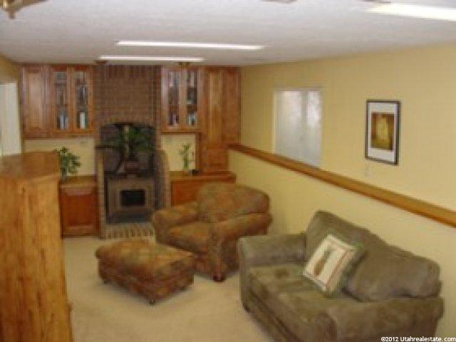 10813 Granite Dr, Sandy, UT 84094 — photo 2