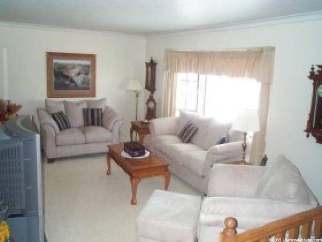60 Wind River Dr, Layton, UT 84040 — photo 2