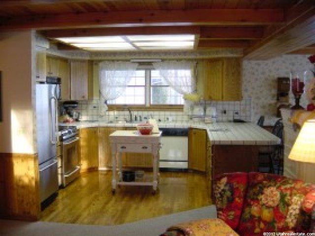 1010 Eastridge Dr, Logan, UT 84321 — photo 2