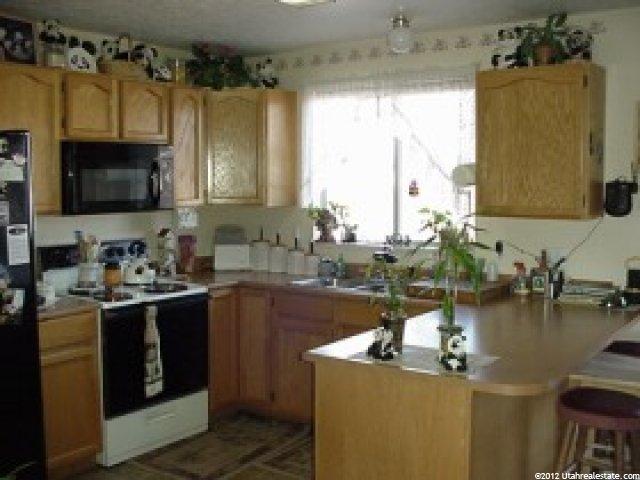 2272 S 300 W, Clearfield, UT 84015 — photo 3