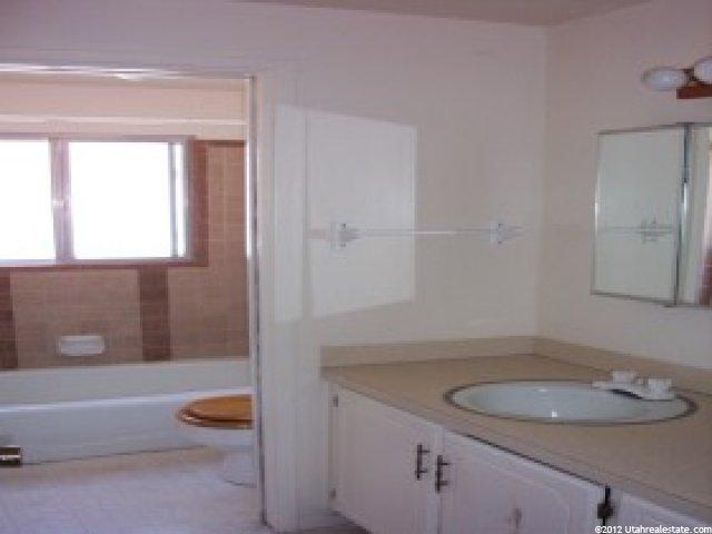 768 W 4375 S, Riverdale, UT 84405 — photo 7