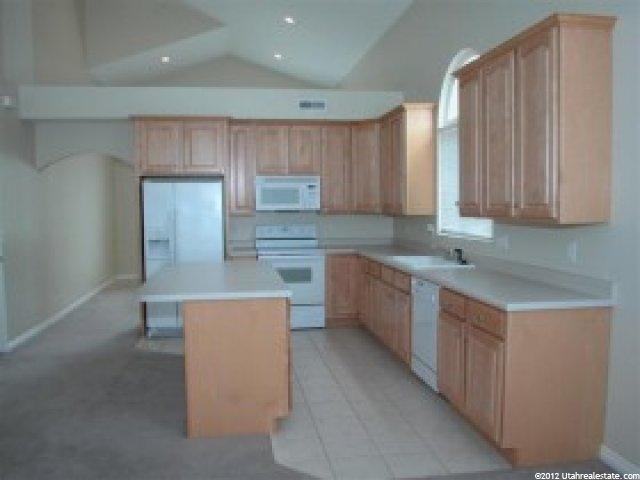 2277 Arbor Ln, Holladay, UT 84117 — photo 2