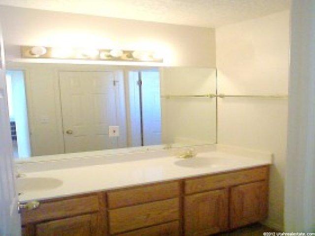 2049 E 2100 N, Layton, UT 84040 — photo 3
