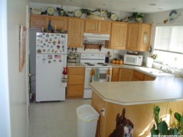 1021 Sara Ln, Ogden, UT 84404 — photo 3