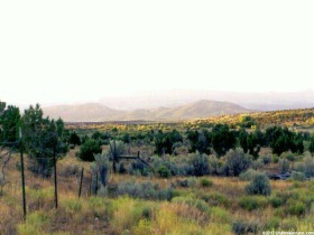 9520 N Paradise Park Rd, Lapoint, UT 84039 — photo 2