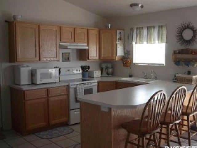 3989 N 2800 W, Farr West, UT 84404 — photo 2
