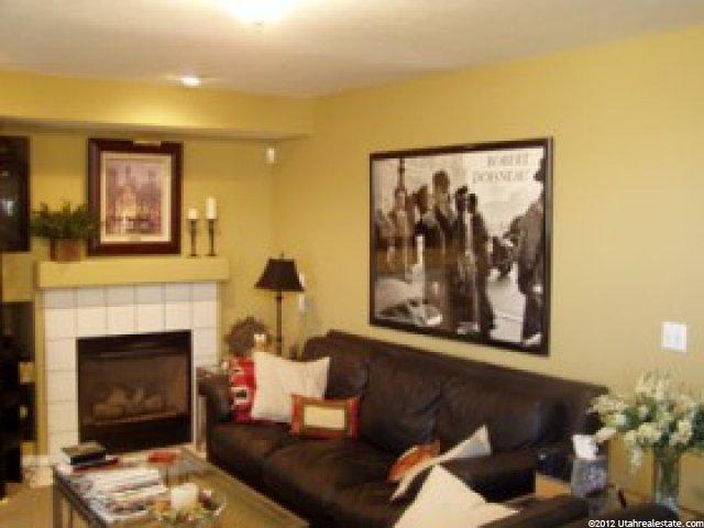 686 E Abbottsford Ln, Sandy, UT 84070 — photo 4