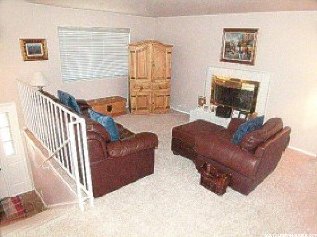 8221 Bettina Ln, Sandy, UT 84093 — photo 2