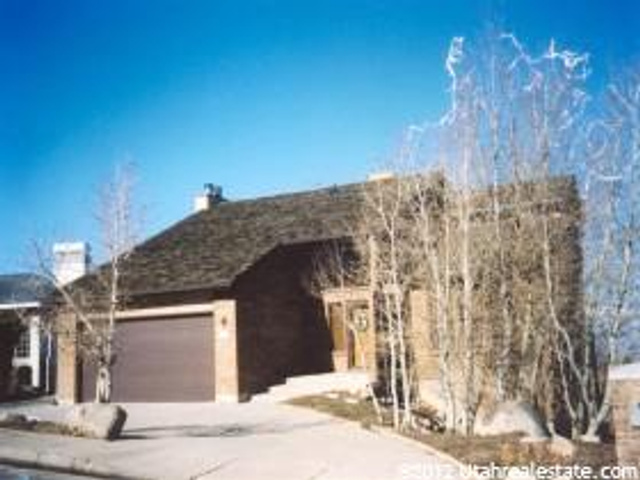 10164 Bell Canyon Rd, Sandy, UT 84092
