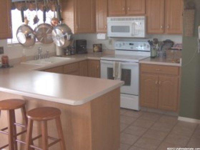 754 S 825 E, Layton, UT 84041 — photo 6