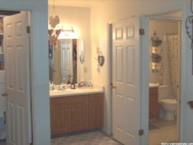 754 S 825 E, Layton, UT 84041 — photo 7