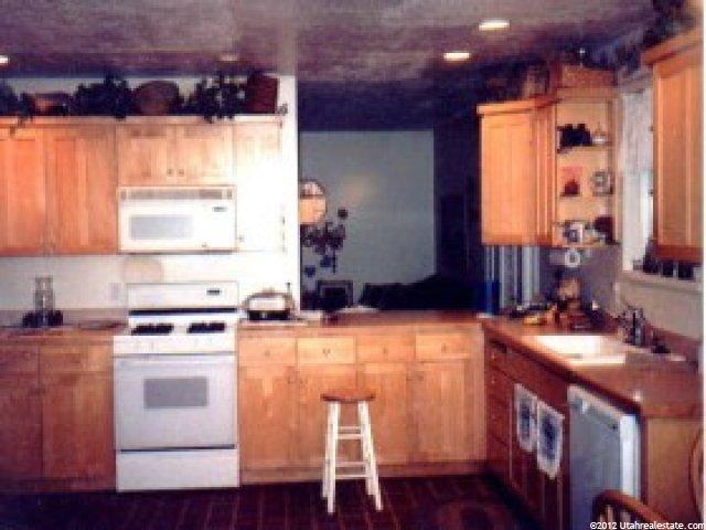 7720 N Boulder Dr, Lake Point, UT 84074 — photo 3