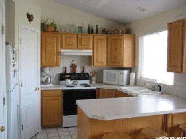 132 W 1900 N, Layton, UT 84041 — photo 2