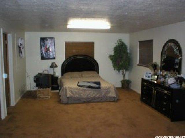 1624 Hayes Dr, Layton, UT 84040 — photo 2