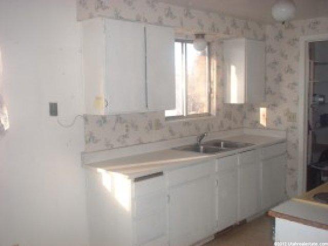 454 S 300 E, Spring City, UT 84662 — photo 4