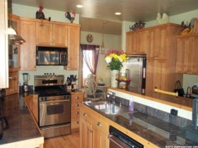 8804 N Sackett Dr, Park City, UT 84098 — photo 2
