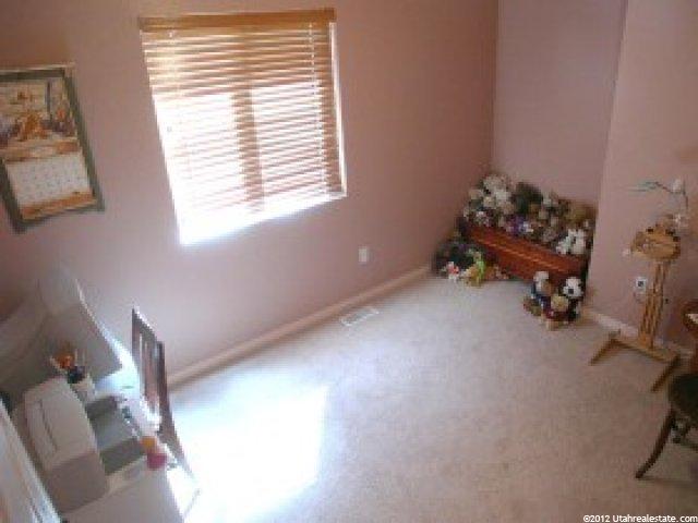 995 E Canfield Dr, Ogden, UT 84404 — photo 6