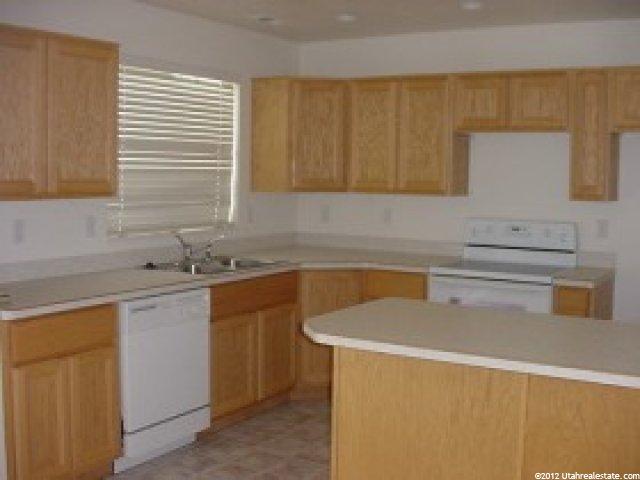 1648 S Sara Ln E, Ogden, UT 84404 — photo 5