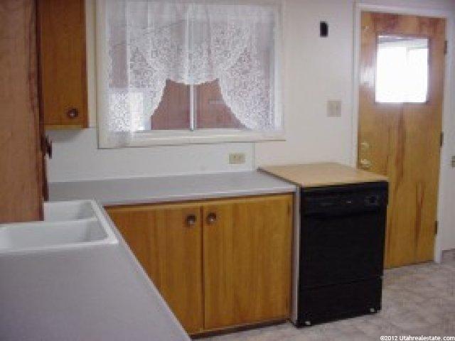 4844 S 300 W, Washington Terrace, UT 84405 — photo 4