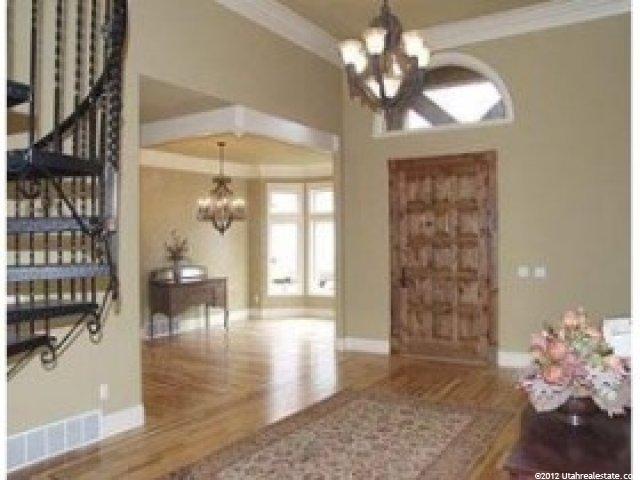 497 Greystone Dr, Farmington, UT 84025 — photo 2