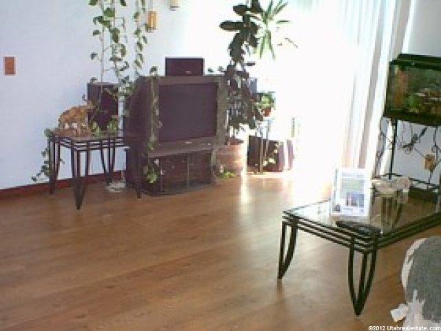 5322 S 590 E ## K, Murray, UT 84107 — photo 2