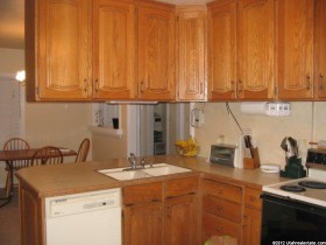 44 W 1200 S, Bountiful, UT 84010 — photo 2