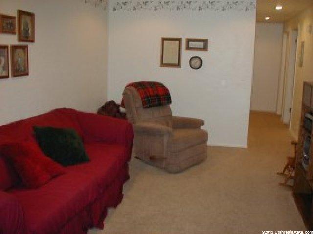 650 W 550 N, Clearfield, UT 84015 — photo 3