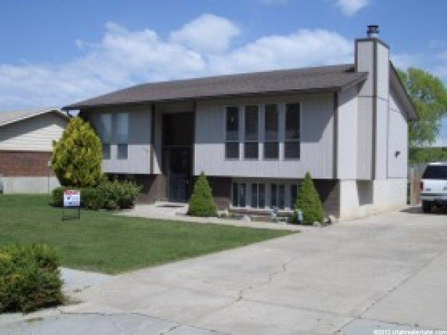 1142 W 2175 N, Clinton, UT 84015 — photo 2